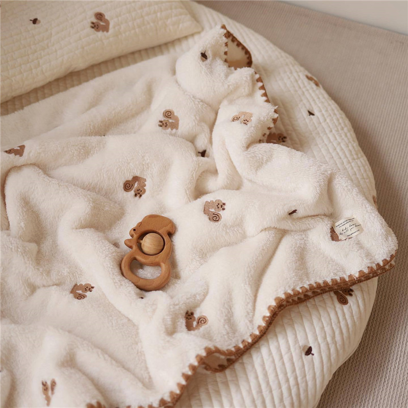 Coperte per bambini invernali  - Baby Girl Nursery Quilt recensione e prezzo